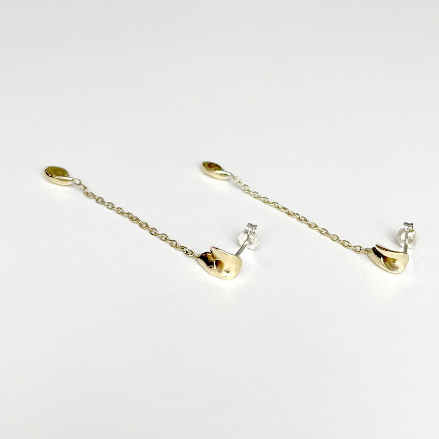 Calla Lily Drop Earring _ gold